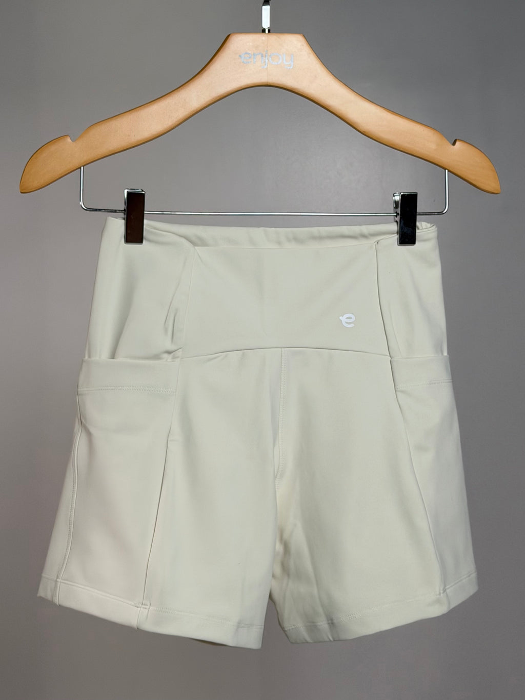 Short Eleve