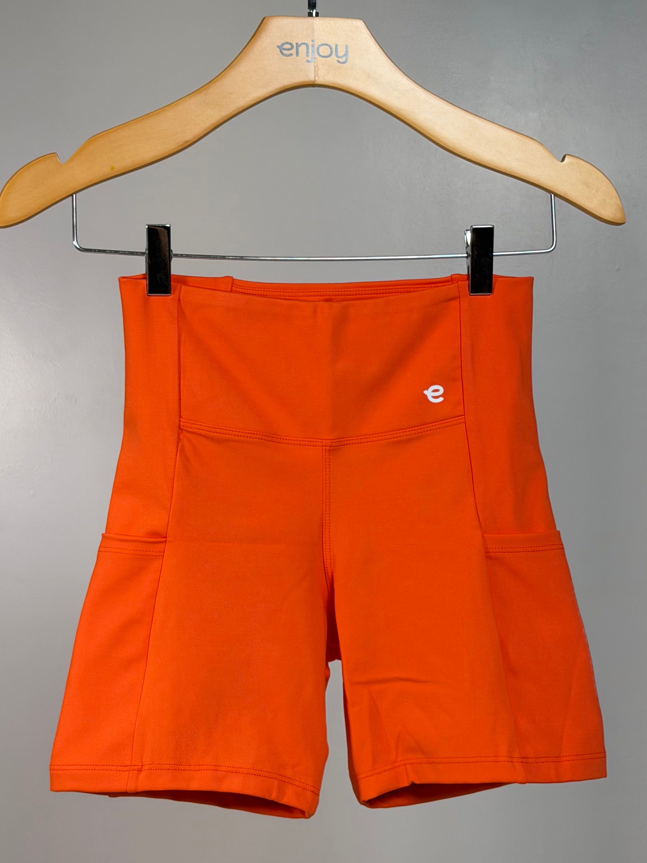 Short Eleve