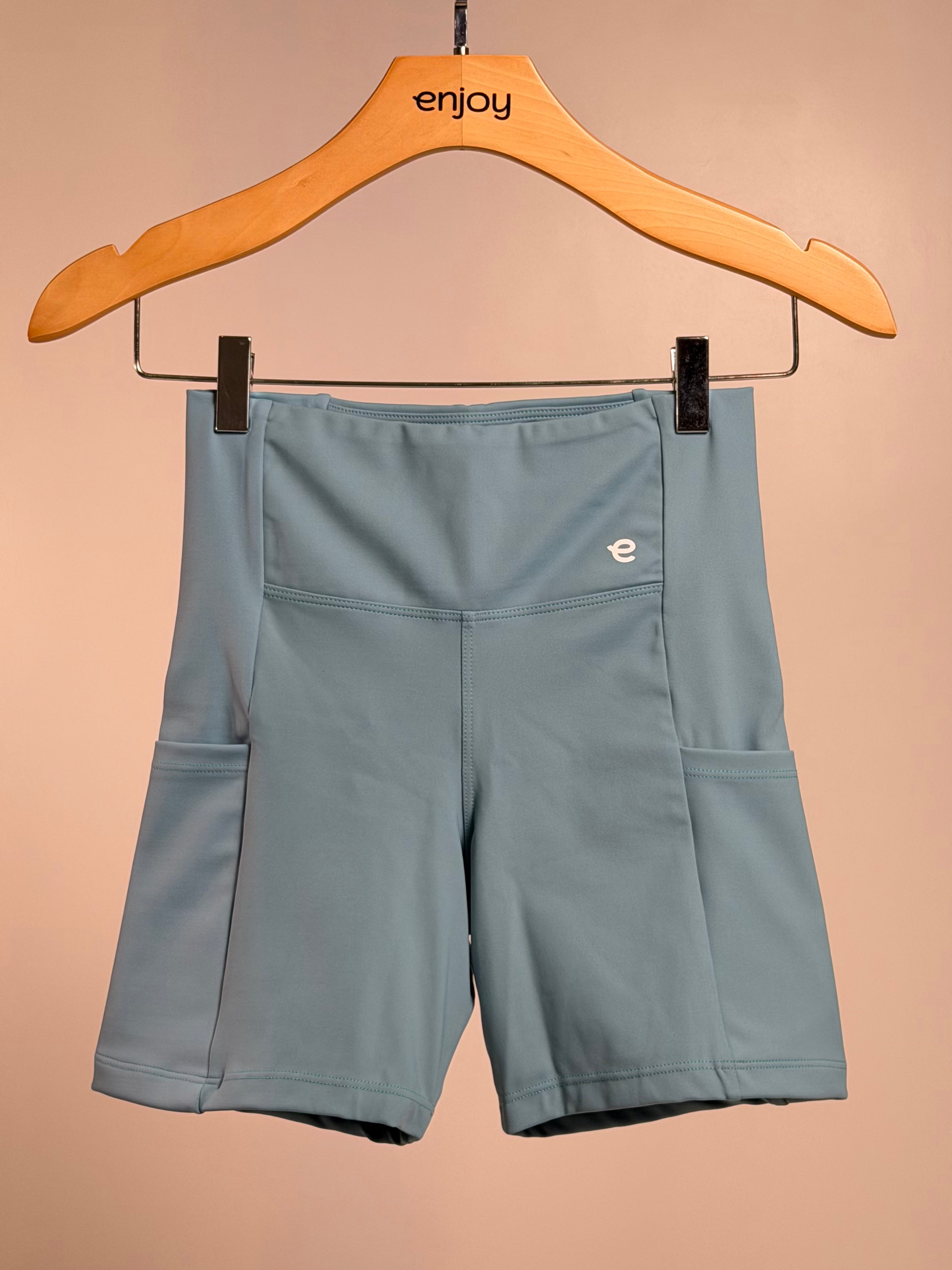 Short Eleve