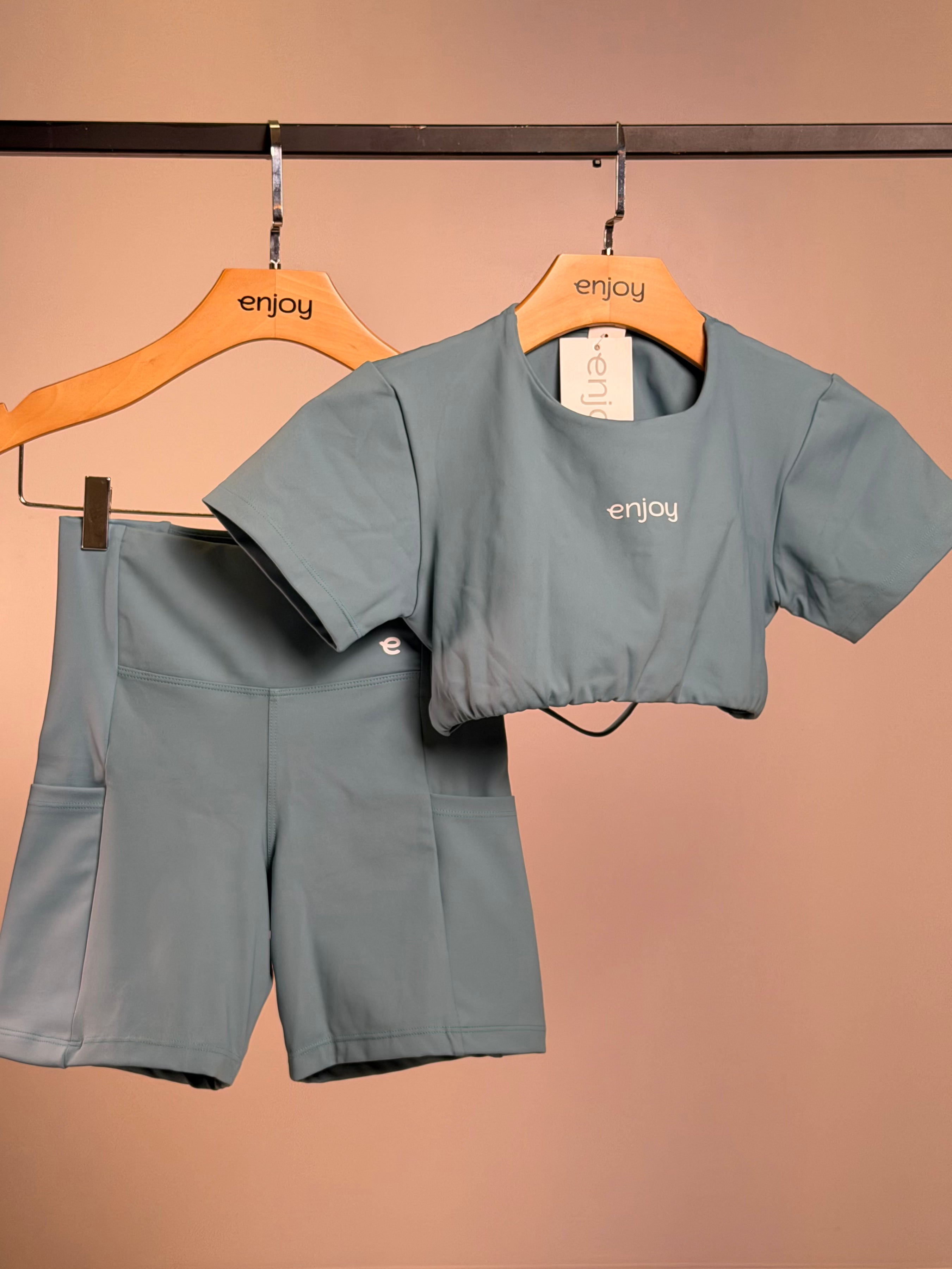 Short Eleve